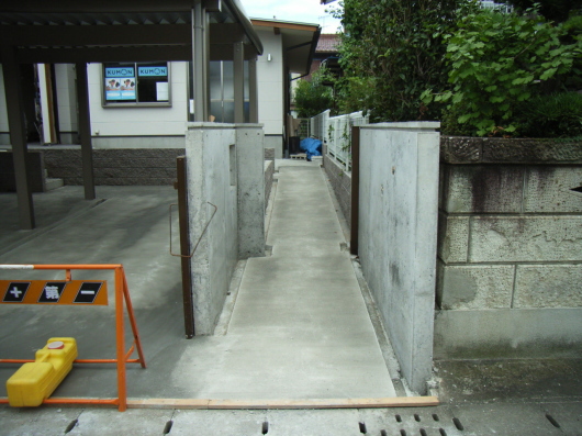 carport_060728-1.JPG